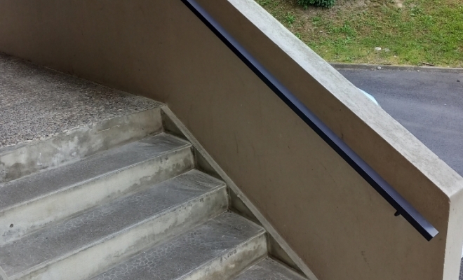 Main courante sur mesure pour escalier 